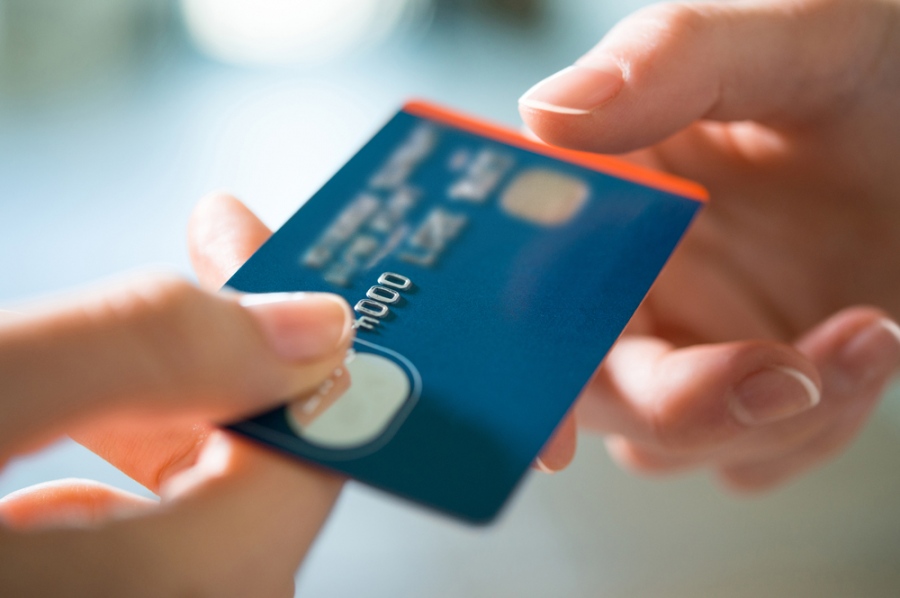 10 Expert Tips To Manage Your Credit Card Wisely